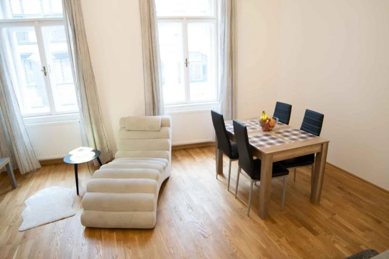 Roter Hof Apartments Vienna