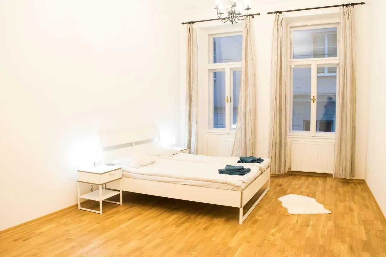 Roter Hof Apartments Vienna