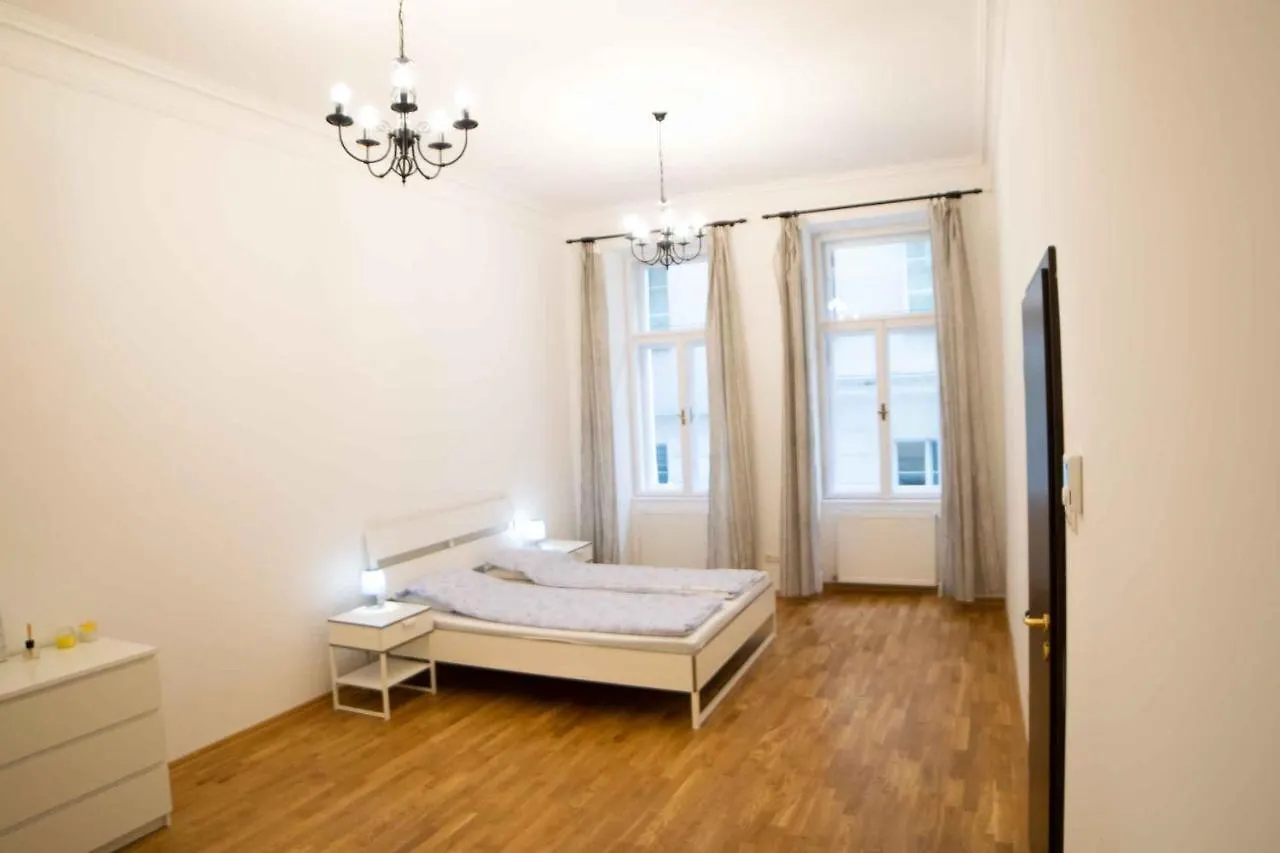 Roter Hof Apartments Vienna